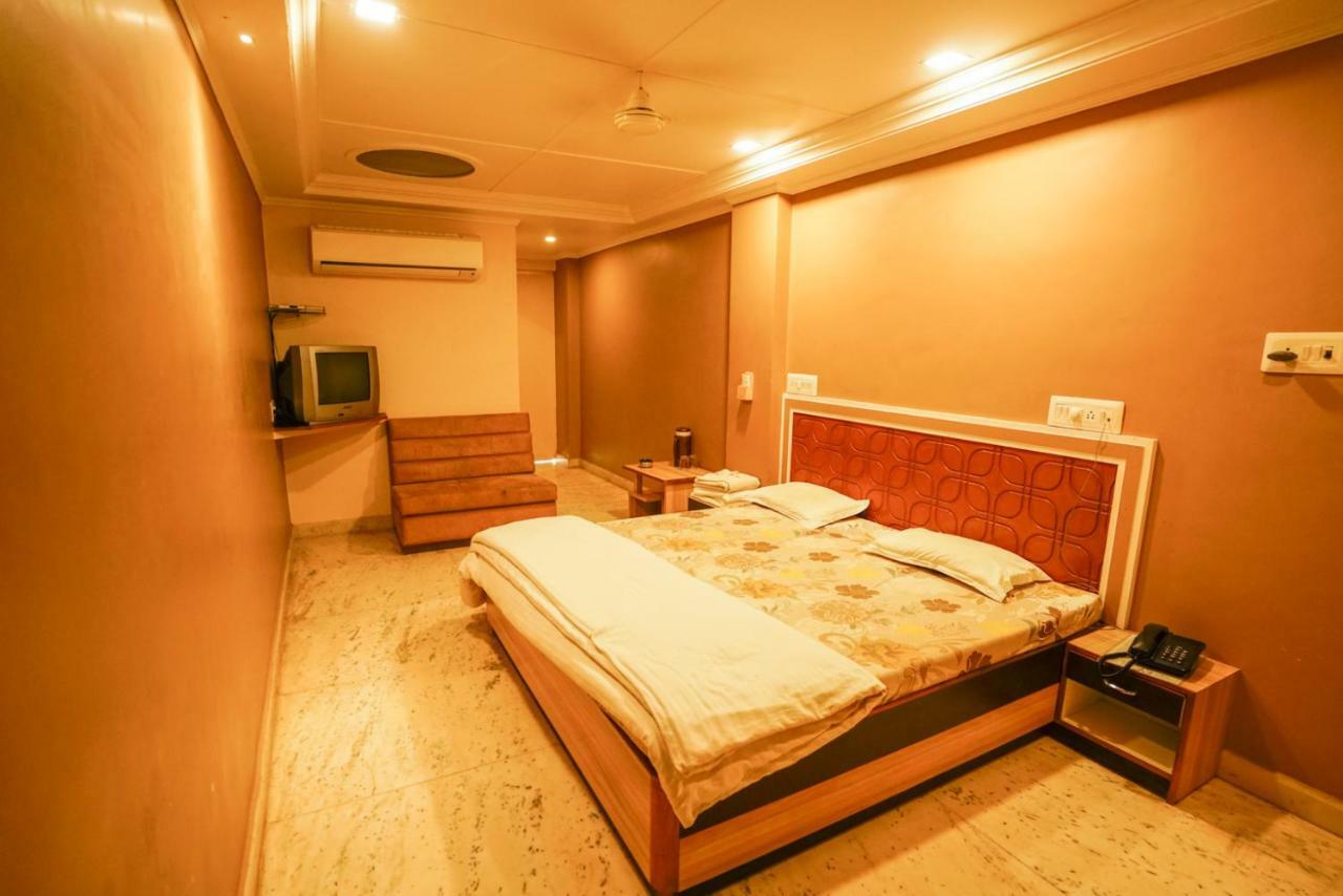 Hotel Ashiana Jāmnagar Zewnętrze zdjęcie